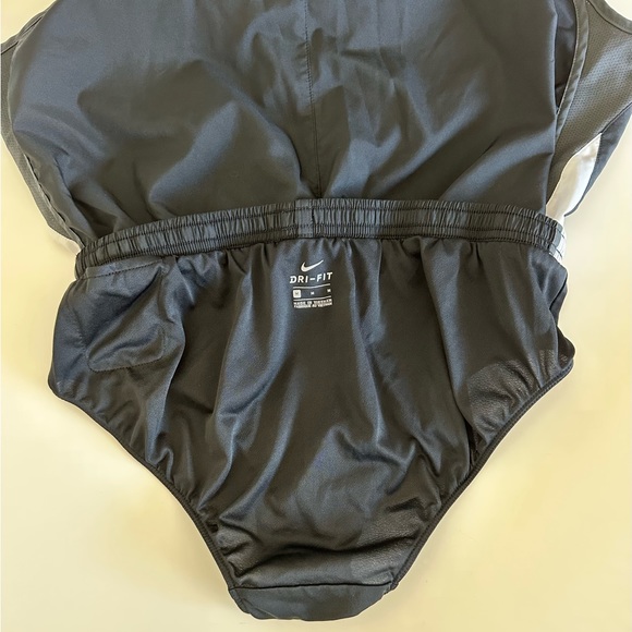 Nike Dri Fit Running Shorts - Picture 4 of 5